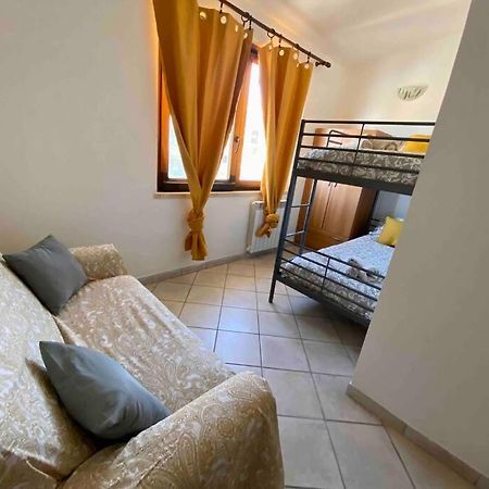 Appartamento Centrale Фиумичино Екстериор снимка
